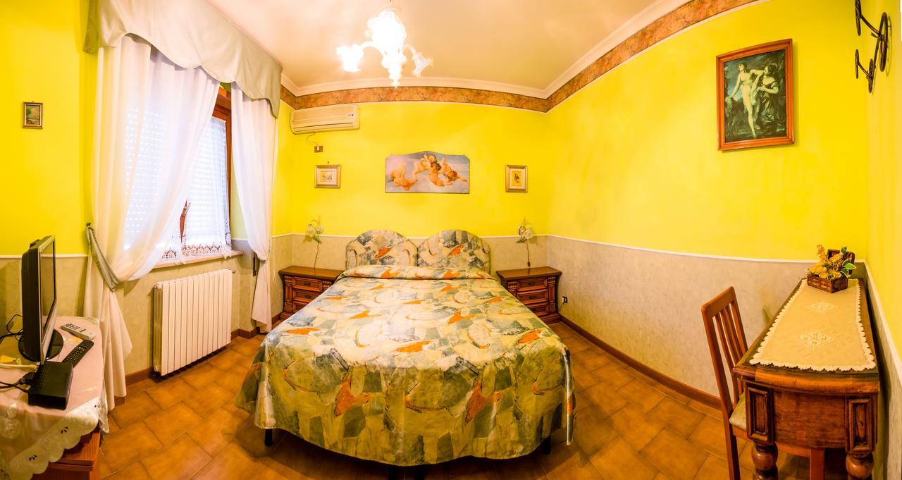 Hotel Hillary House à Fiumicino Extérieur photo